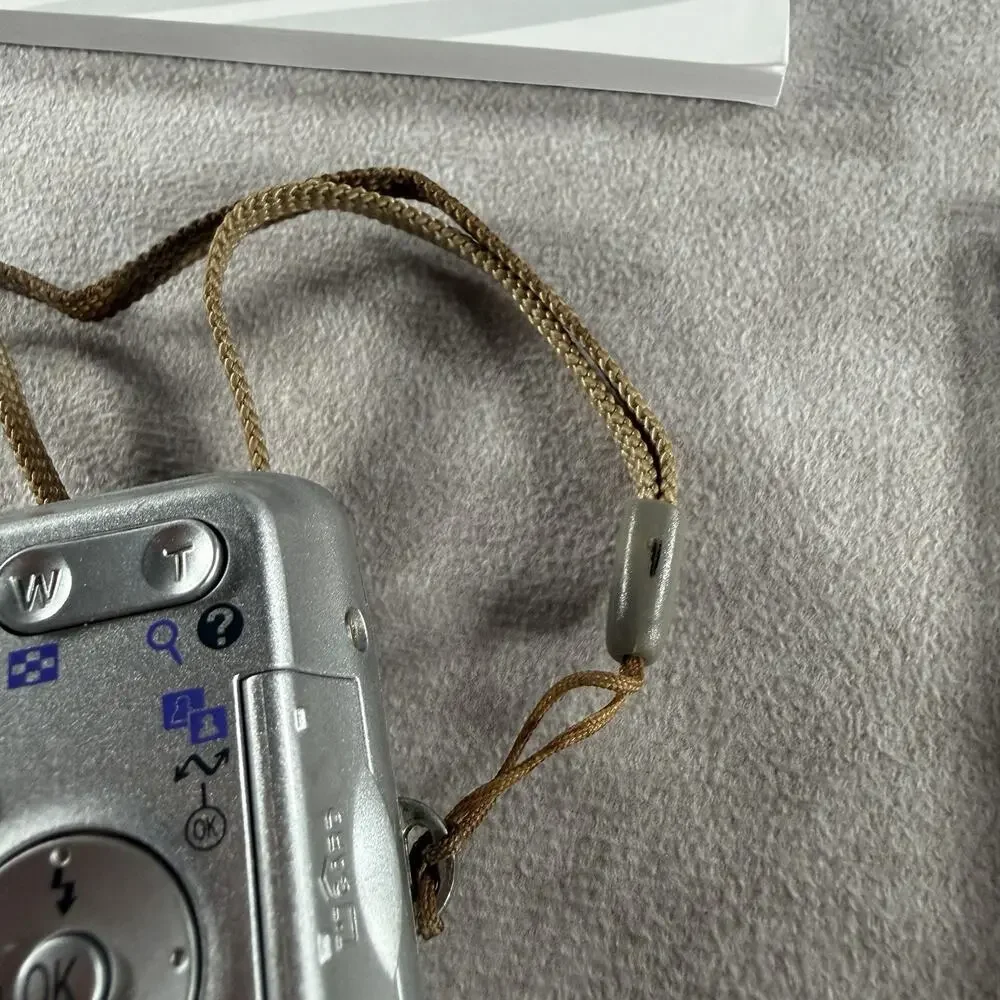 Vintage Coolpix L4 Y2K Digital Camera PARTS